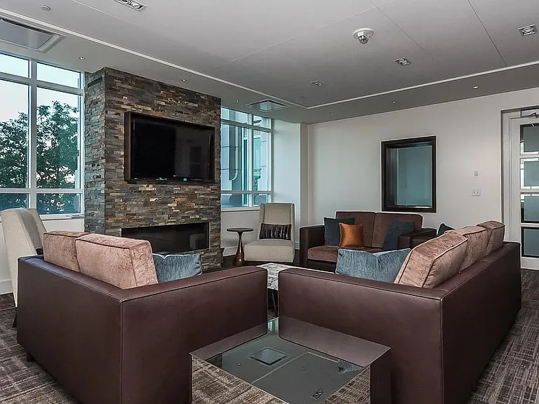 100 Harborview Dr #204 — Photo 26