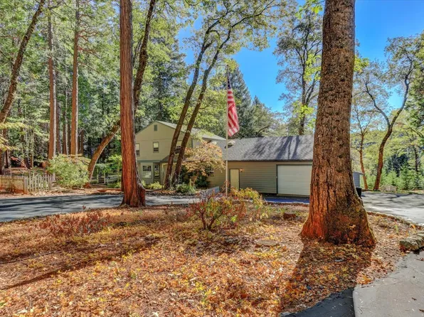13439 Loma Rica Dr, Grass Valley, CA 95945