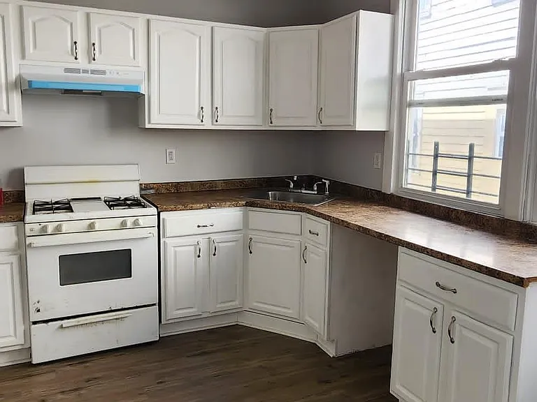702 S 19th St #1L — Photo 2
