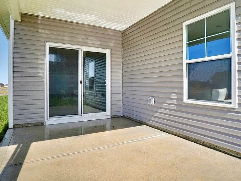 475 Ashley Dr — Photo 11