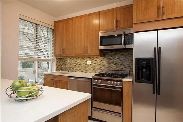 Rented by R New York | media 23