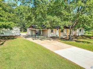 392 Roy Davis Rd, New Market, AL 35761