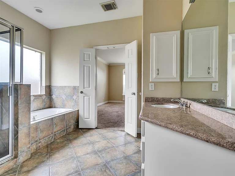 1803 Ripple Creek Dr — Photo 24