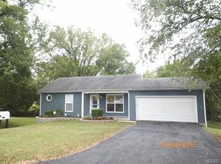 2715 Sunset Ct, Villa Ridge, MO 63089