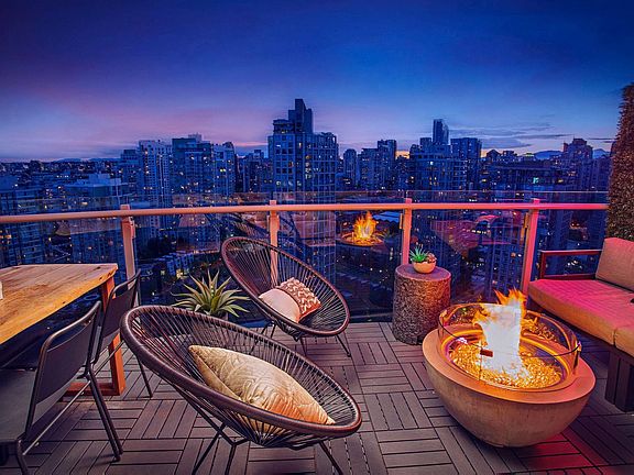 4th image of 89 Nelson St #2703