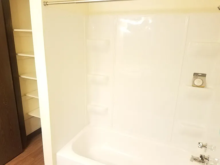 Kimberly Club Apartments — Photo 121
