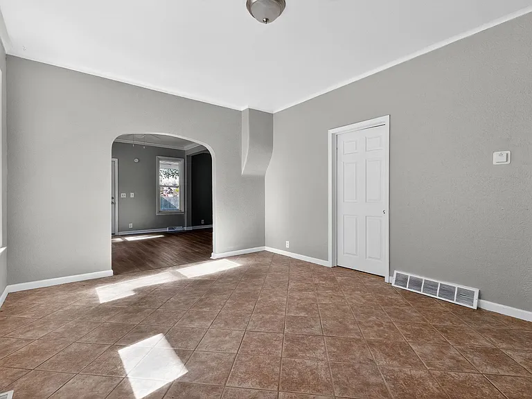 281 Parker Ave — Photo 14