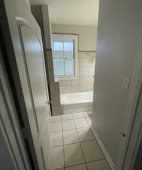 2674 Myrtle St — Photo 33