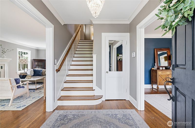 3rd image of 3127 Broadway E