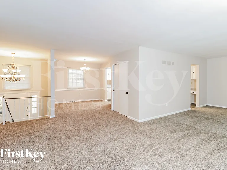 7169 Woodland Cir — Photo 4