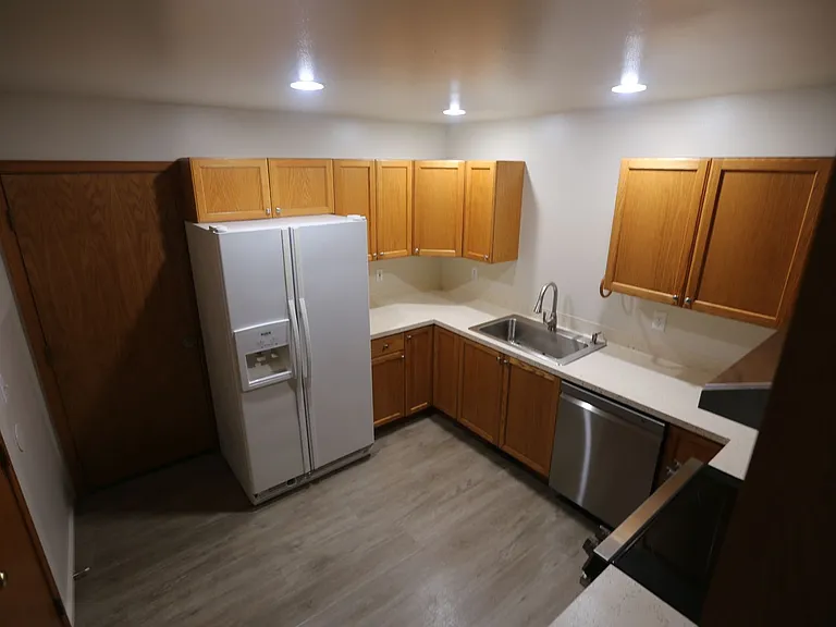 6910 E Crestwood Ct — Photo 14