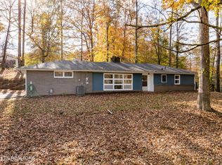 821 Blockhouse Valley Rd, Clinton, TN 37716