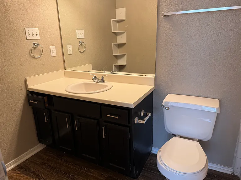 3208 Green Valley Dr — Photo 12