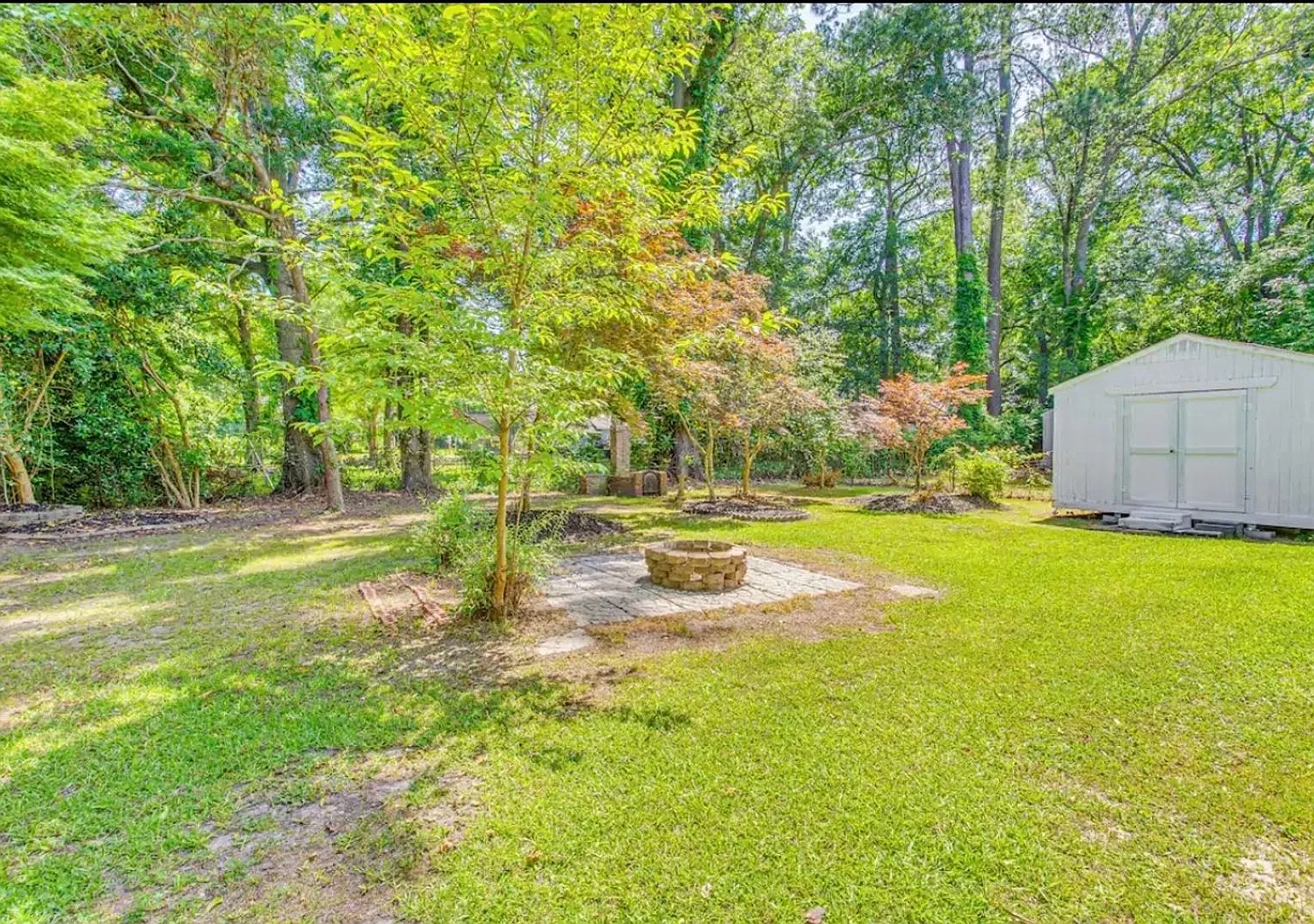Charming 3BR House in Whiteville — Photo 4