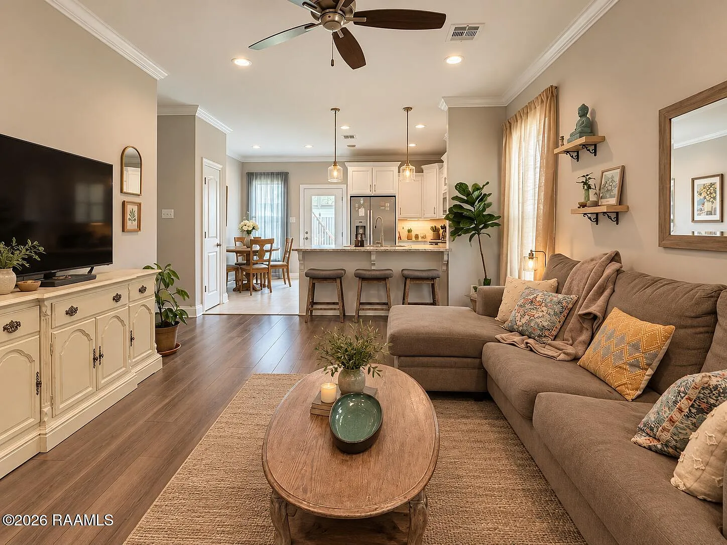 3 bed, 1216 sqft, $2,100 — Photo 4