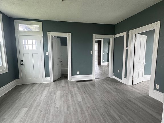 4th image of 3200 Brunot Ave Floor 1