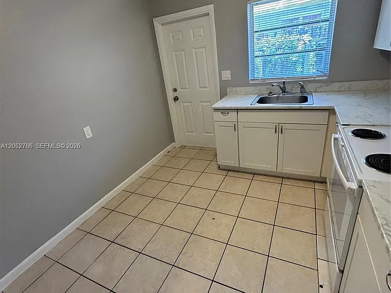 1508 NW 8th Ave #1 — Photo 9