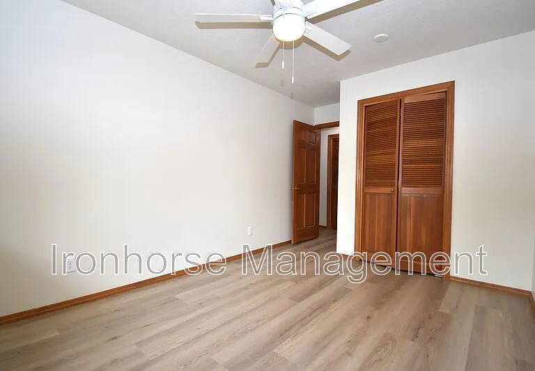 1712 W Olive St #46 — Photo 24