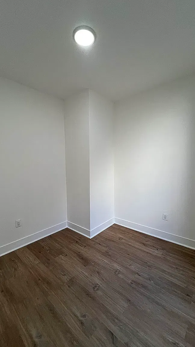 545 West 125th Street — Photo 3