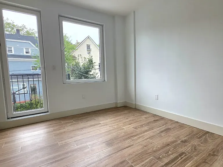 450 E 26th St #2C — Photo 10