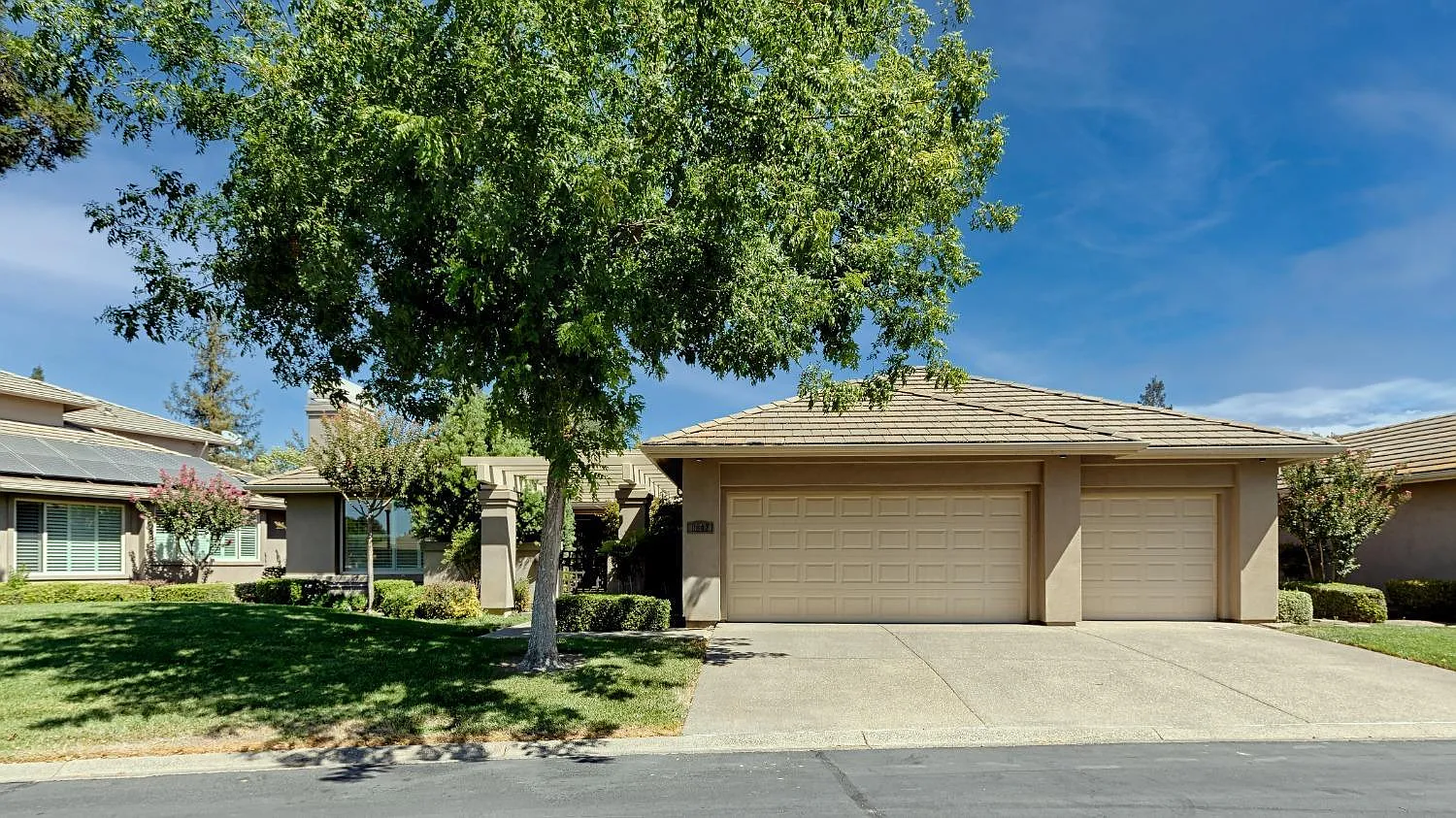 9547 Golf Course Ln photo 1