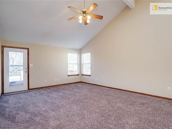 OPEN & BRIGHT LIVING ROOM WALKS OUT TO DECK