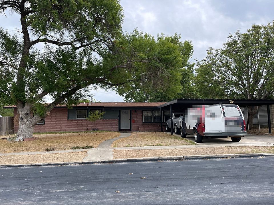 1st image of 338 Teakwood Ln
