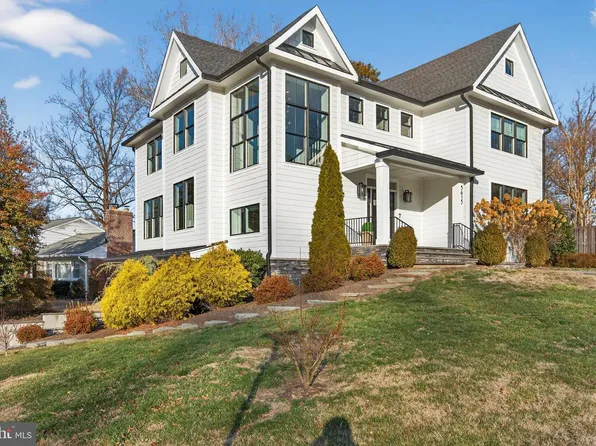 5615 N 35th Rd, Arlington, VA 22207