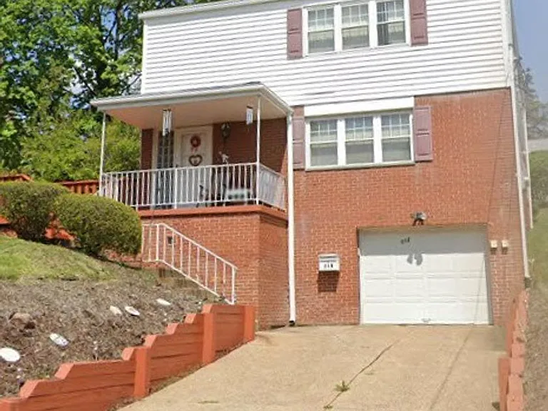112 Woodlawn - (06107) — Photo 17