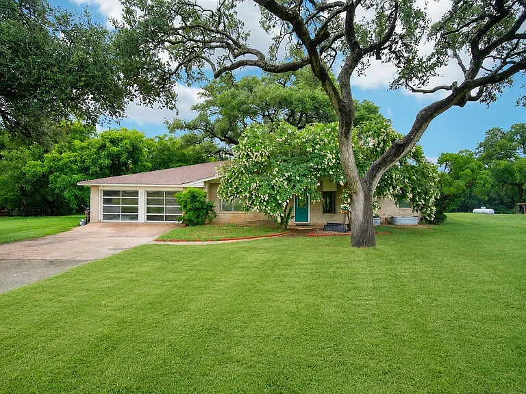 3106 E Palm Valley Blvd — Photo 3