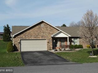 1133 Levi Ln, Chambersburg, PA 17201