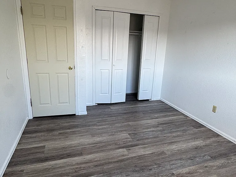 2107 Chautard Dr #D — Photo 11