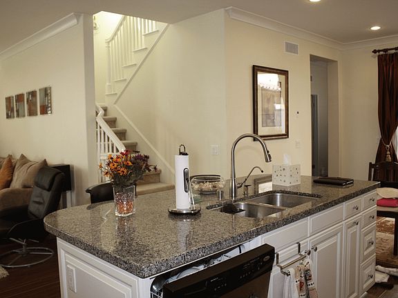Kitchen_island