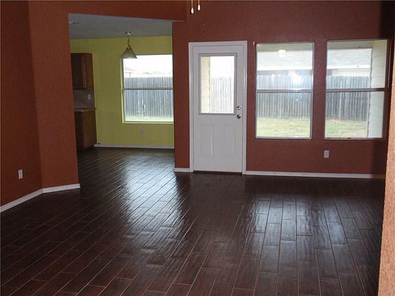3rd image of 1616 Turtledove Dr