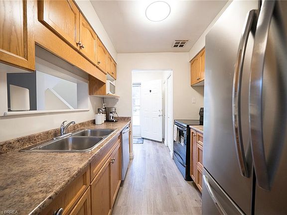 5th image of 273 Elgin St #41