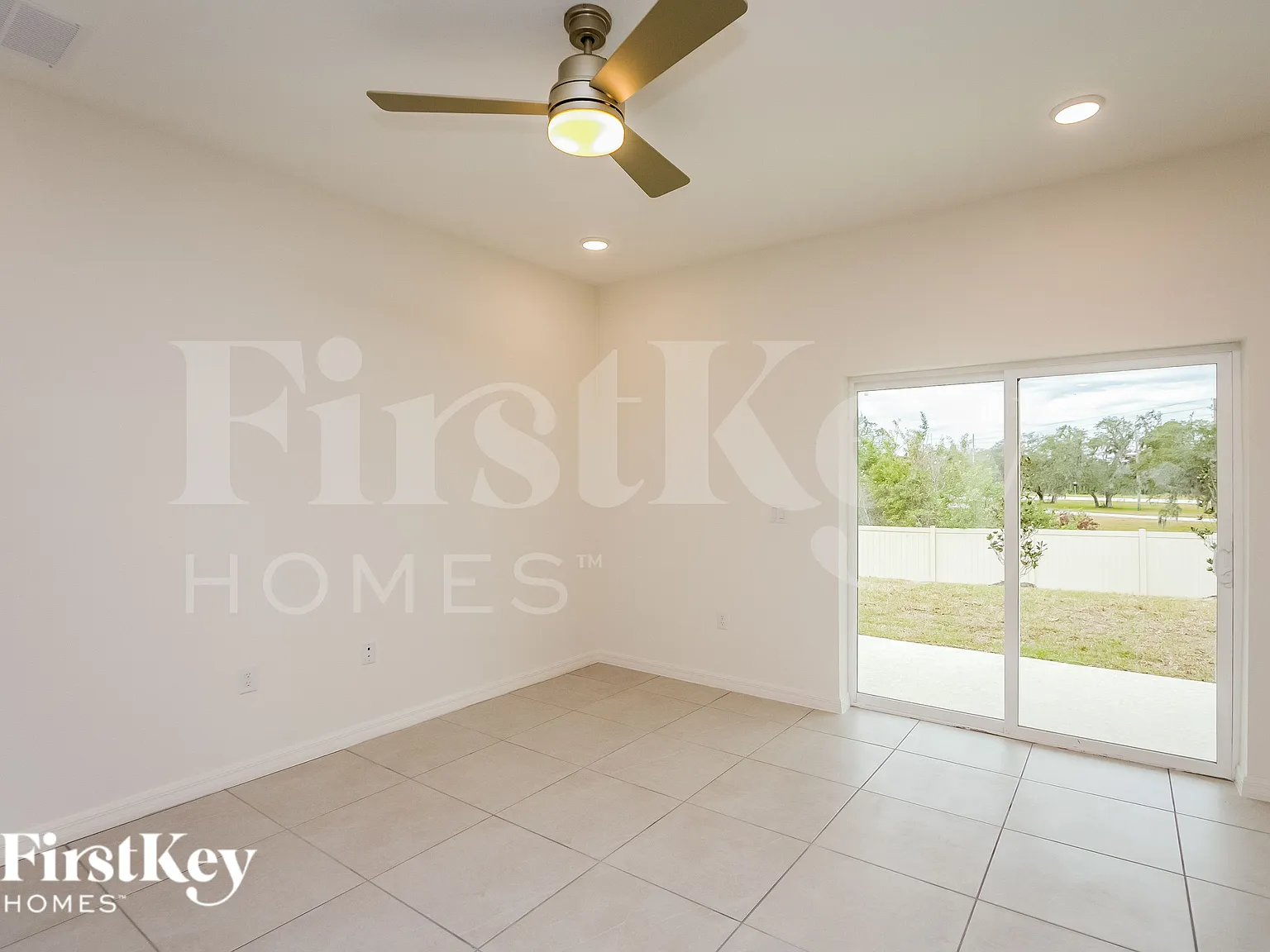 3 bed, 2.0 bath, 1350 sqft, $1,645 — Photo 2