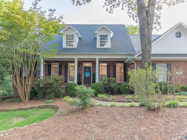 255 River Pointe Dr, Guntersville, AL 35976