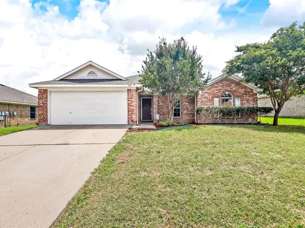 553 Marybeth Dr, Burleson, TX 76028