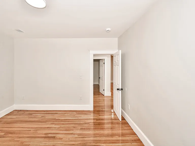 30-32 Westmore Rd #2 — Photo 16