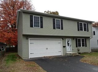 87 Huron St, Springfield, MA 01104