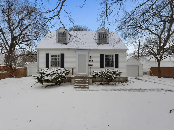 404 Fairview Dr, Champaign, IL 61820