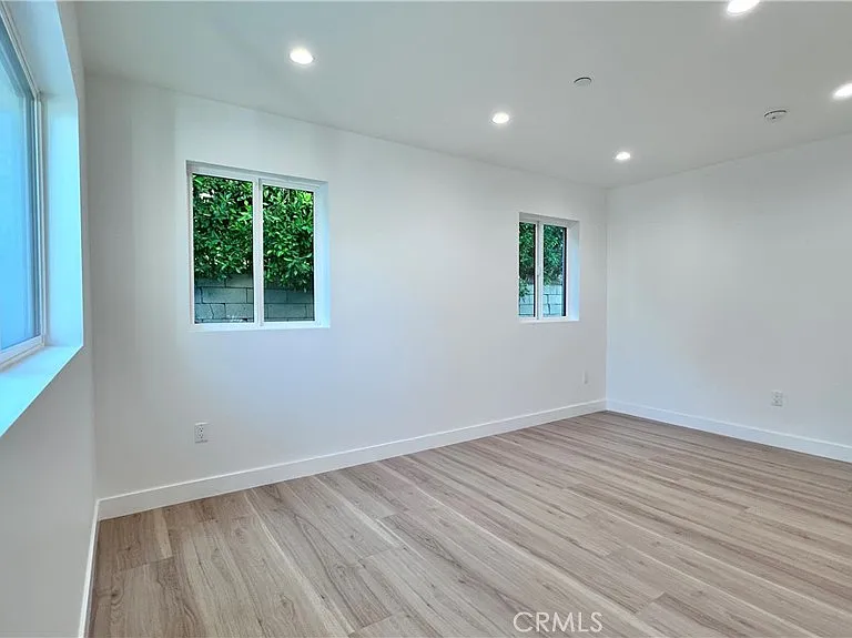 2135 N Brighton St #101 — Photo 13