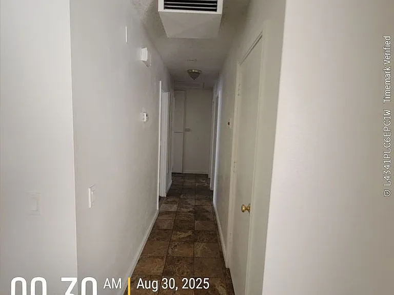 71960 Sunnyslope Dr — Photo 3