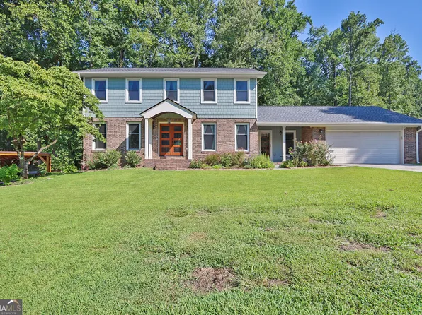 2511 Flagsmoor Dr, Snellville, GA 30078