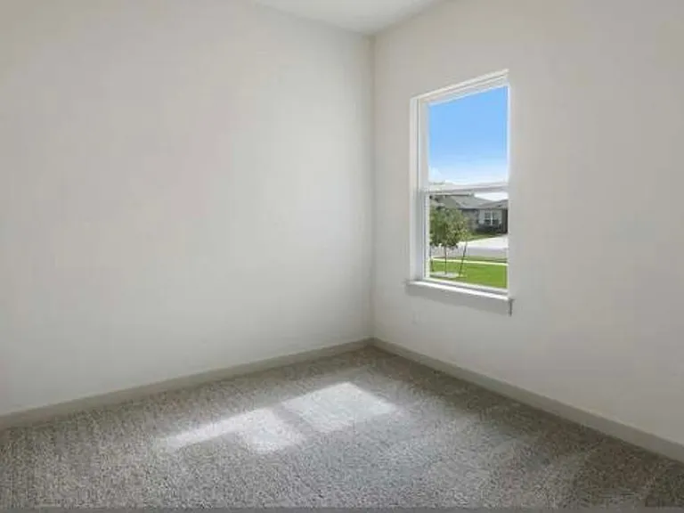 10801 Meris Ln — Photo 19