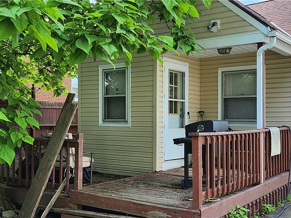 4th image of 304 Marion Dr