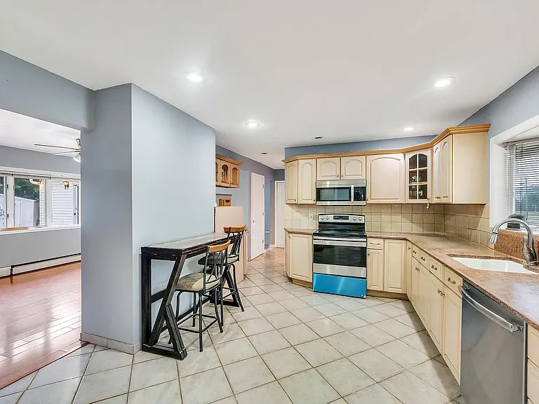 36 Winter Ln — Photo 3