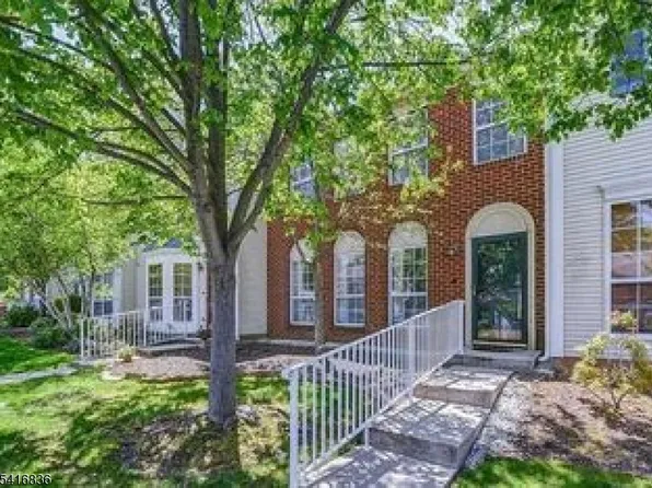 120 Columbus Dr, Franklin Twp., NJ 08823