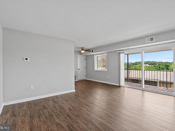5th image of 5402 85th Ave APT 202
