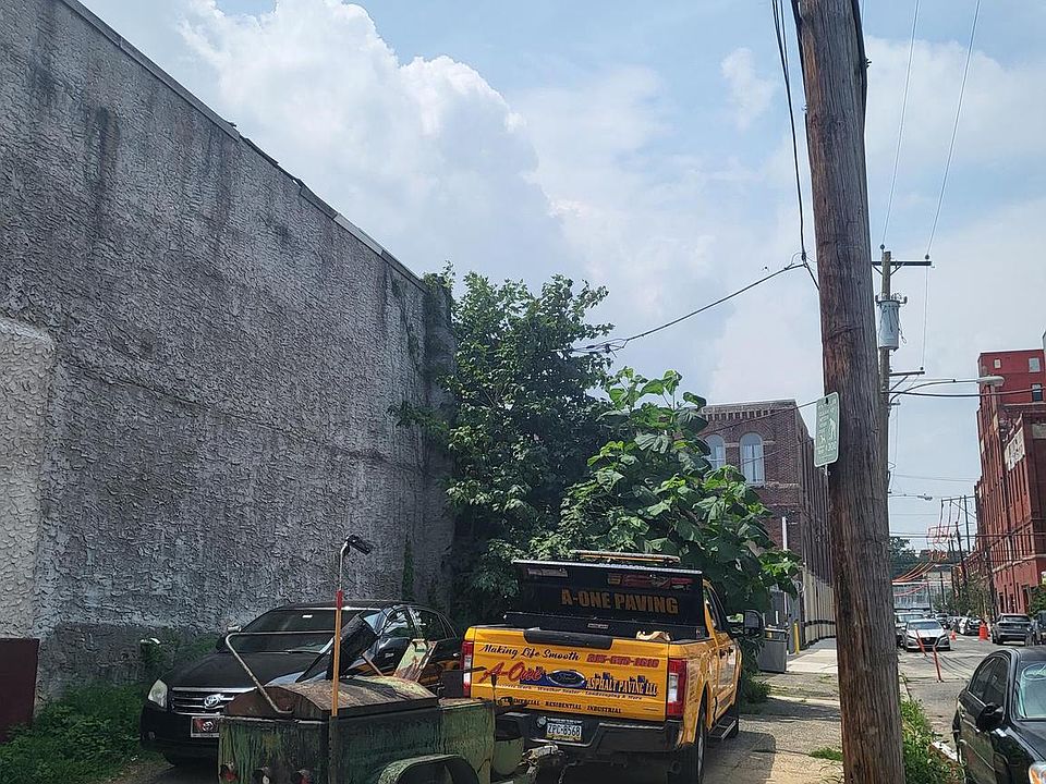 2nd image of 1462 N Corlies St